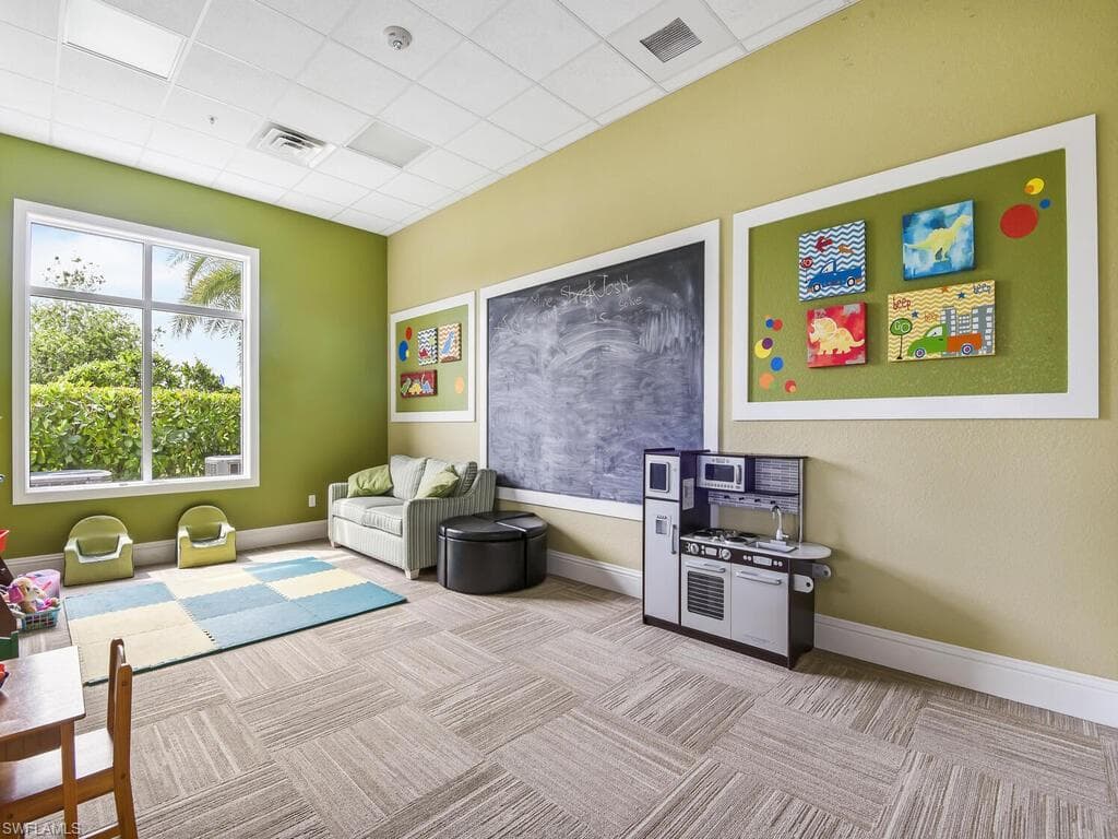 4211 Dutchess Park RD-40