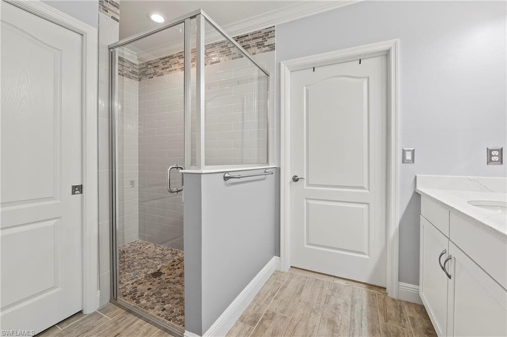 6954 Avalon CIR 703-7