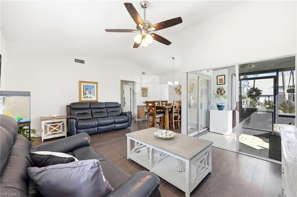10548 Quincy CT-6