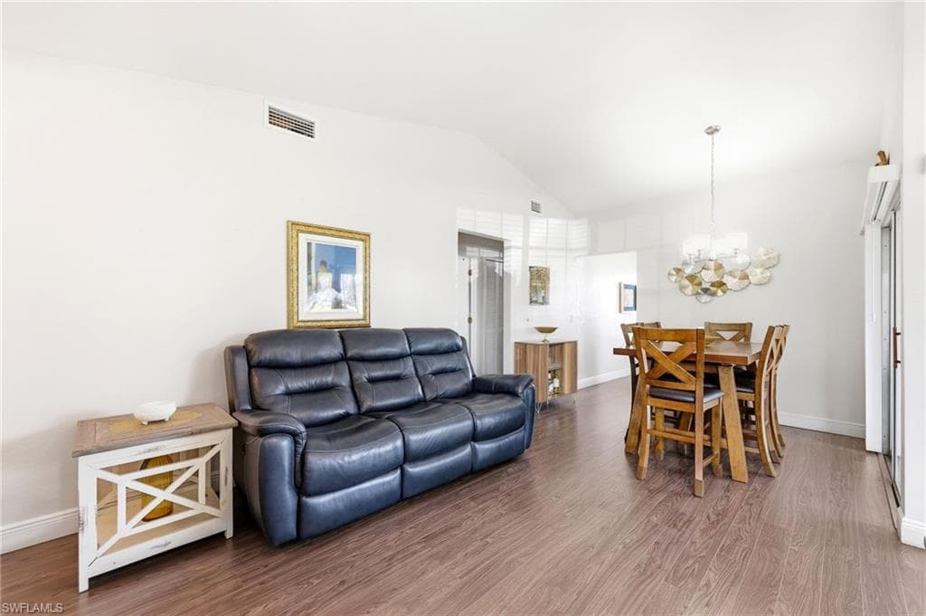 10548 Quincy CT-7