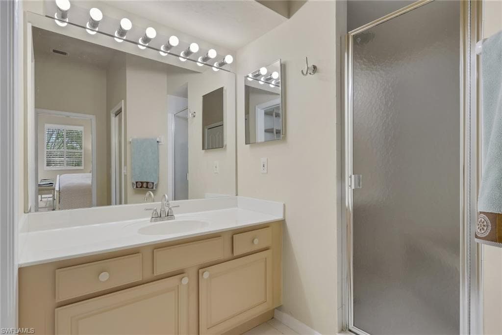 15116 Royal Fern CT B200-15