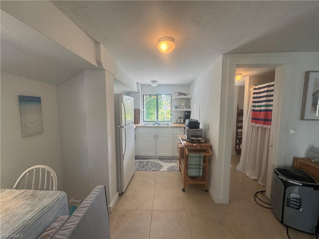 201 White Pelican DR-22