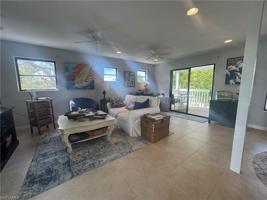 201 White Pelican DR-9