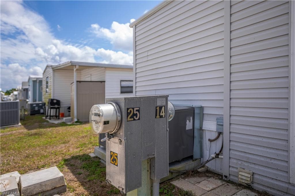 25 La Fonda LN-13