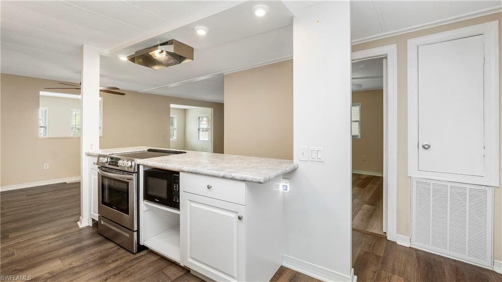 851 Manatee RD-17