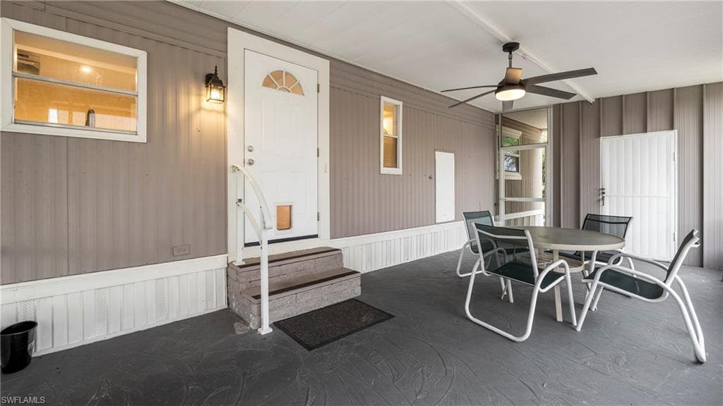 851 Manatee RD-33