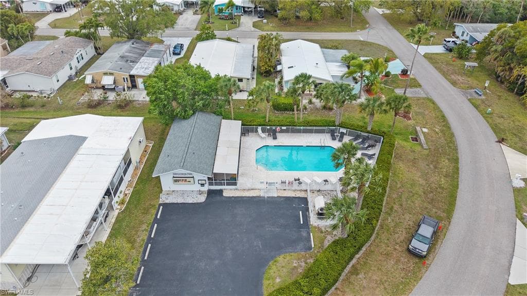 851 Manatee RD-40