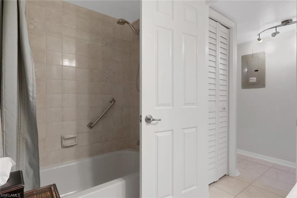 9820 Citadel LN 103-20