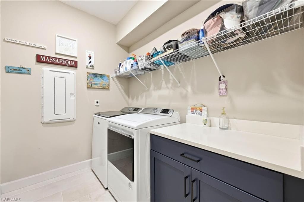 2094 Grove DR-23