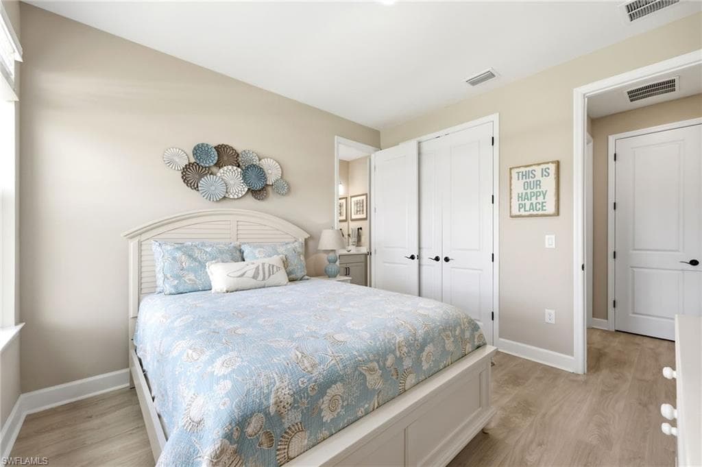2094 Grove DR-16