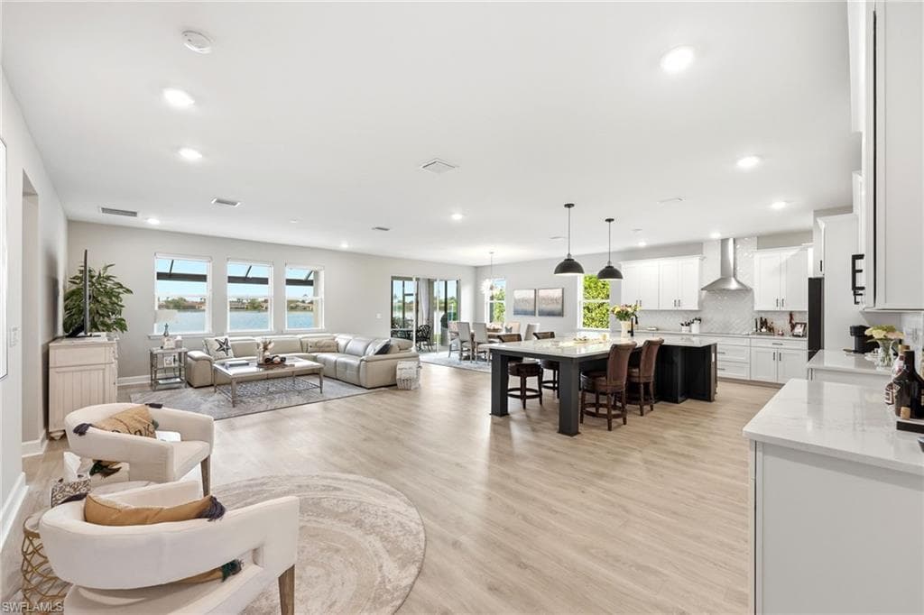2094 Grove DR-3