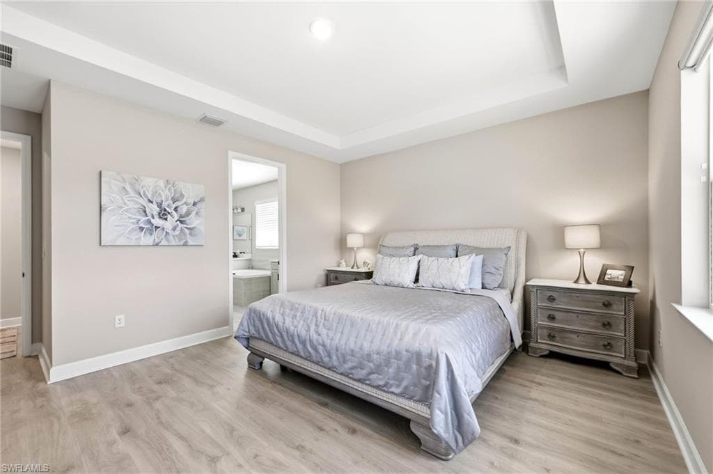 2094 Grove DR-11