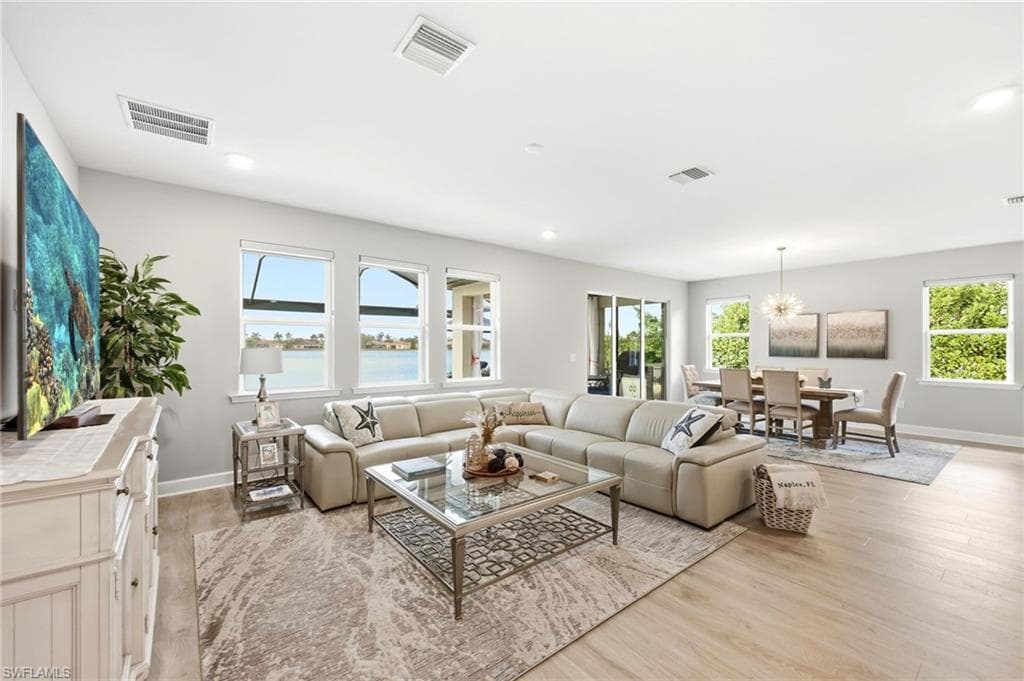 2094 Grove DR-4