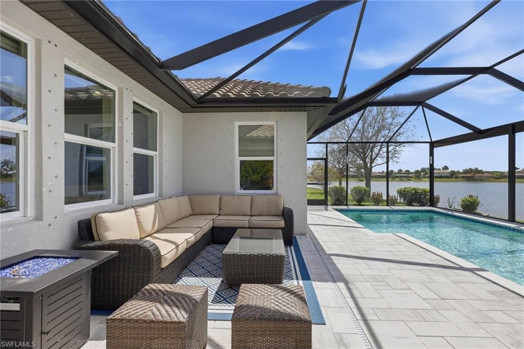 2094 Grove DR-25