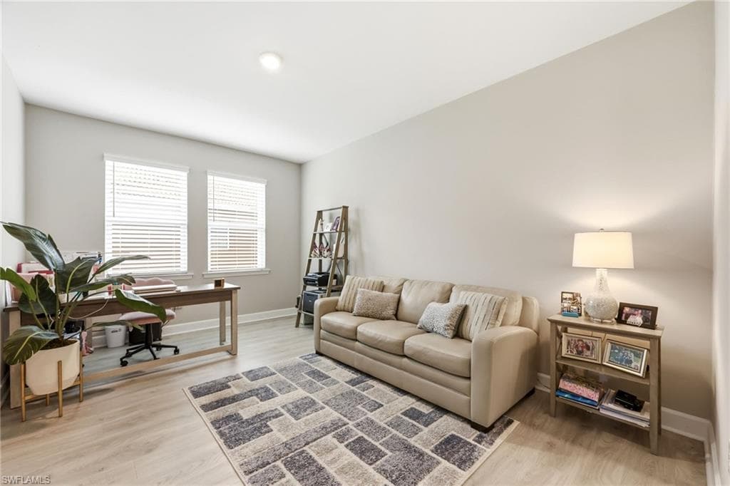 2094 Grove DR-21