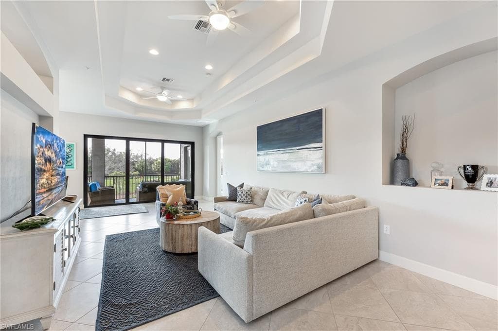 12058 Covent Garden CT 1203-3