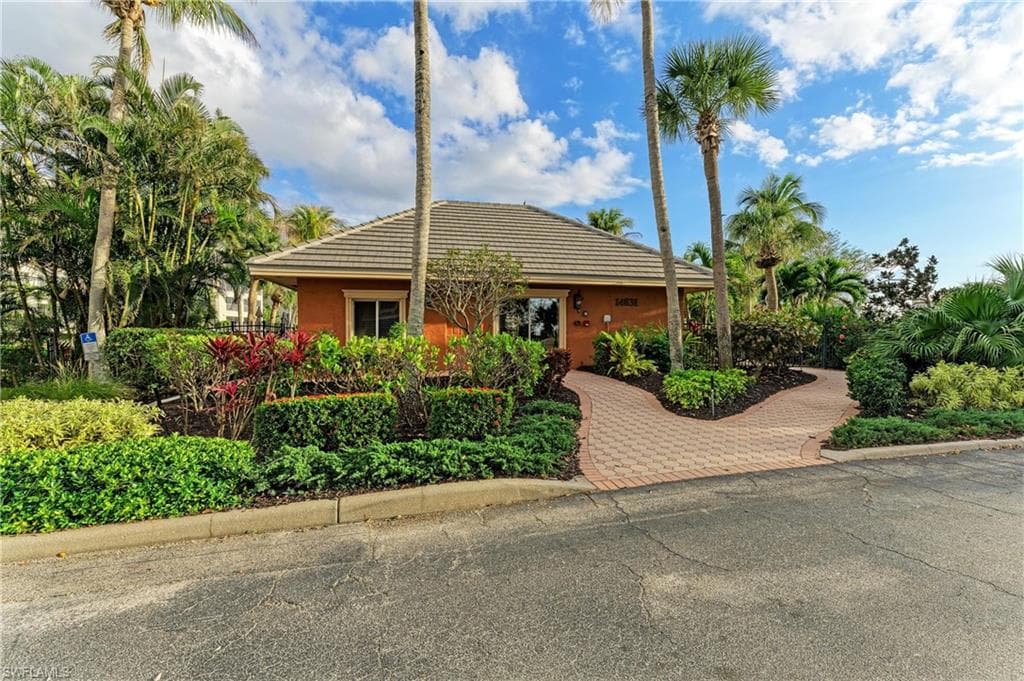 14813 Laguna DR 401-46
