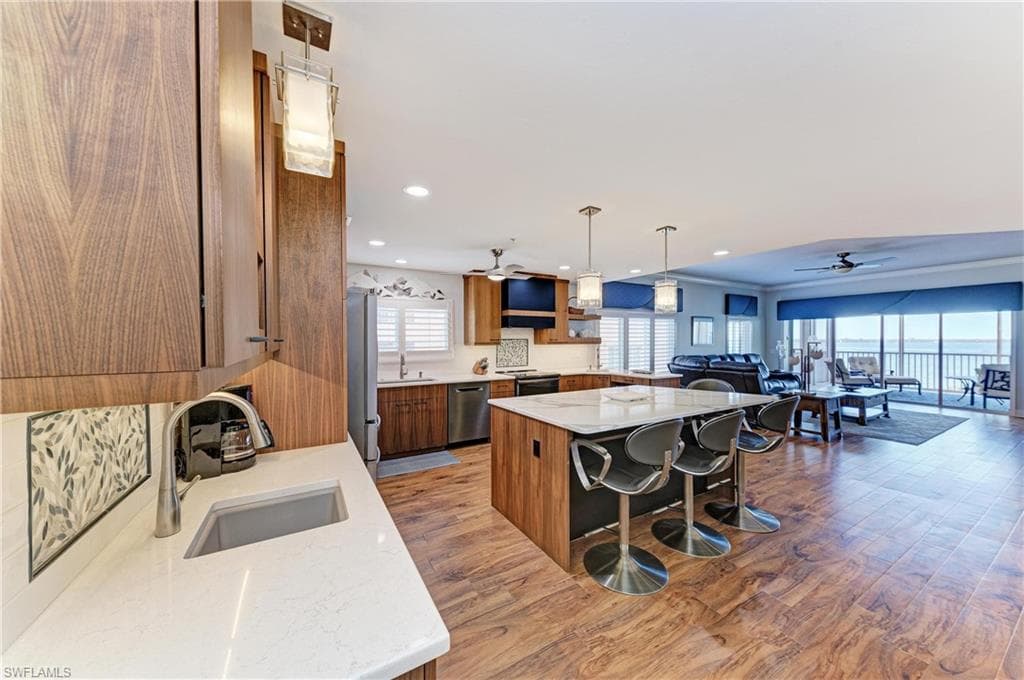 14813 Laguna DR 401-13