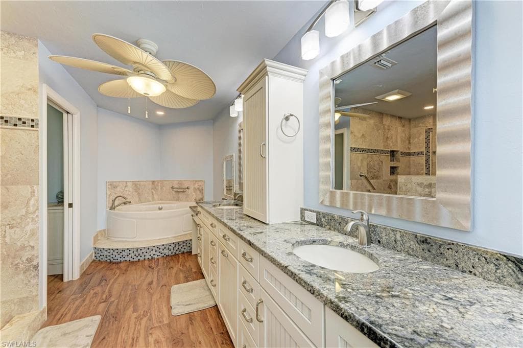 14813 Laguna DR 401-34