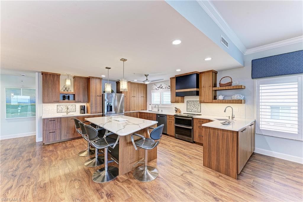 14813 Laguna DR 401-10