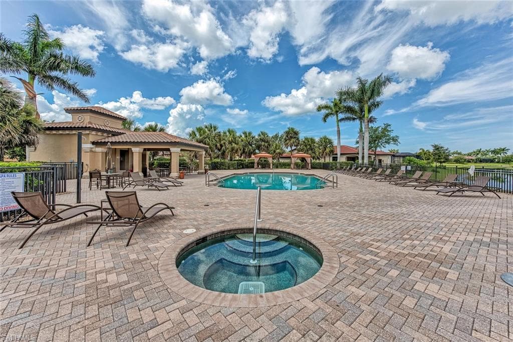 9126 Napoli CT 101-22
