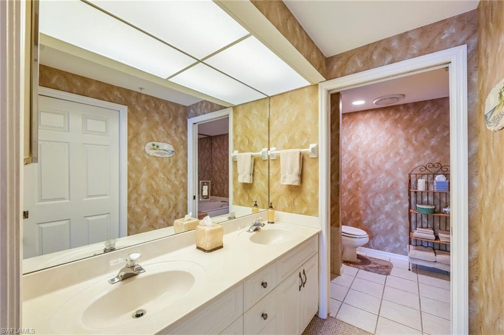 760 Waterford DR 203-14