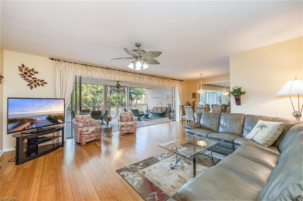 760 Waterford DR 203-4