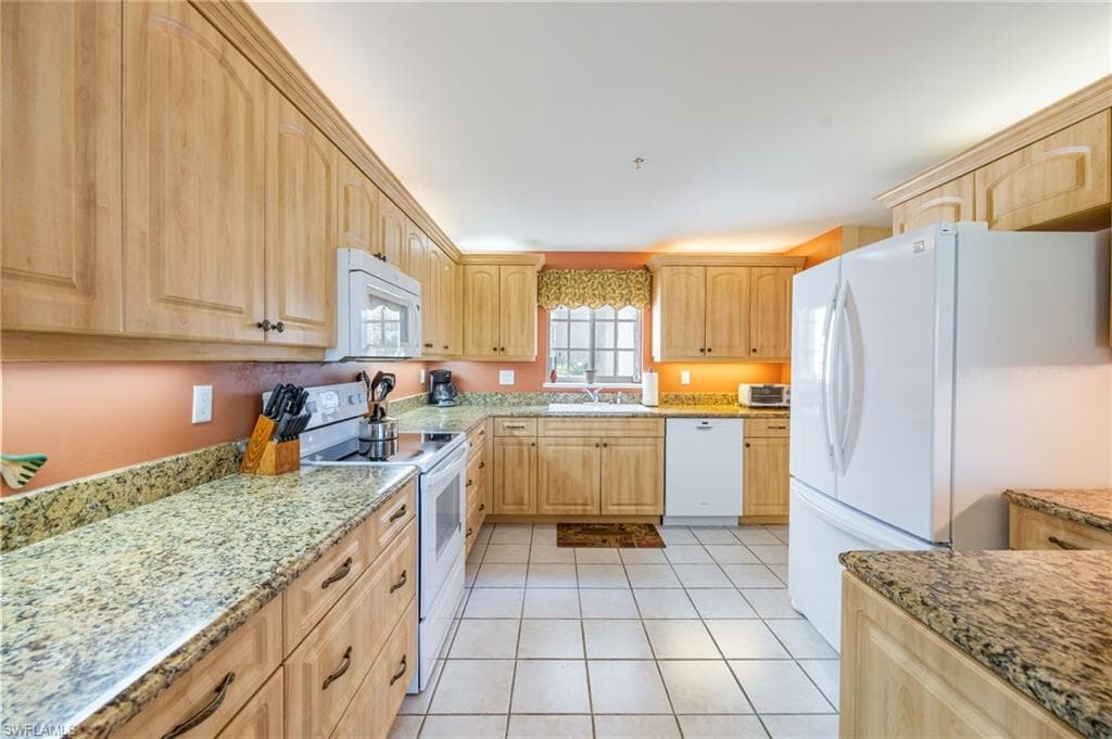 760 Waterford DR 203-8