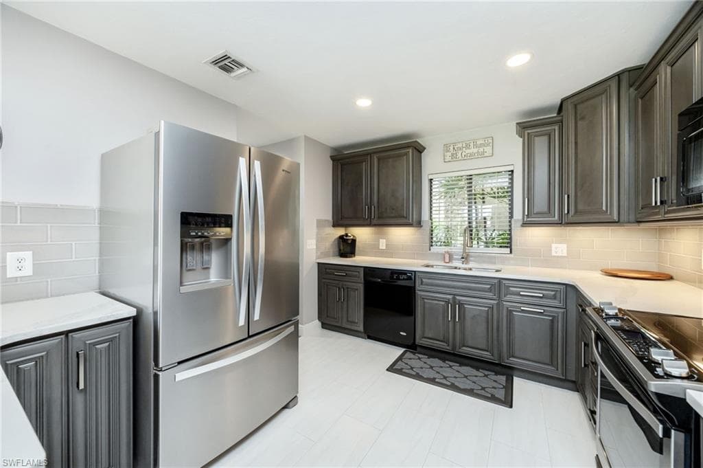 770 Eagle Creek DR 102-9