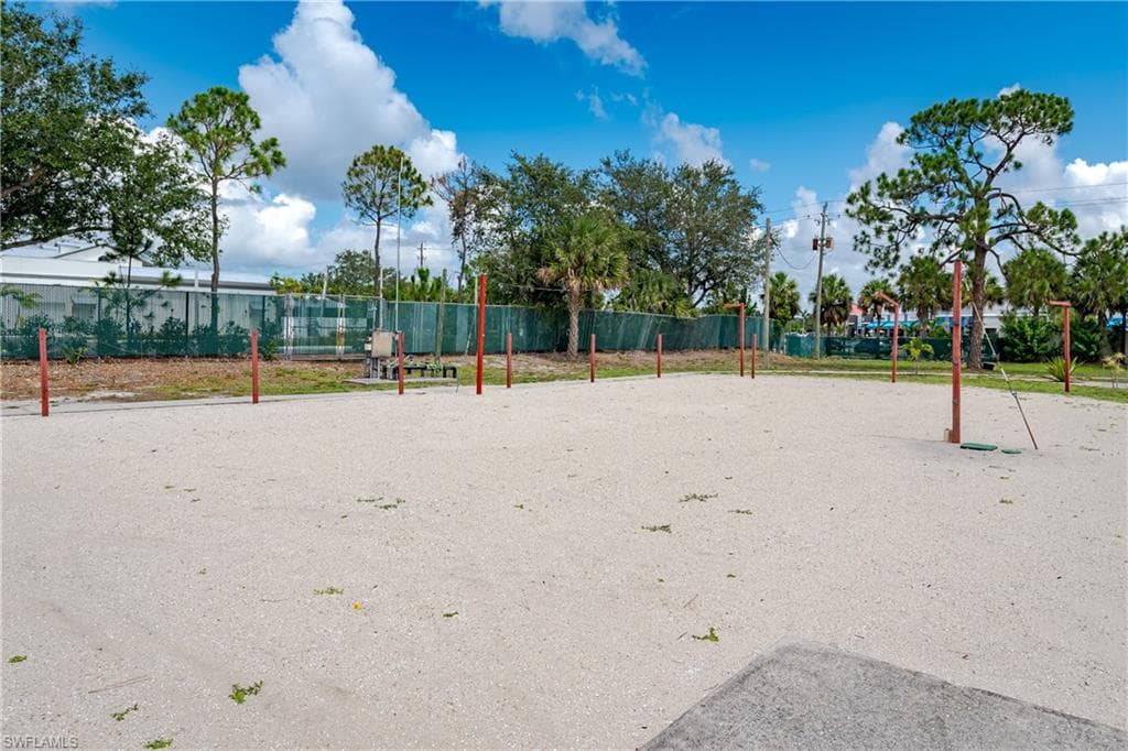 14 Limetree Park DR-20