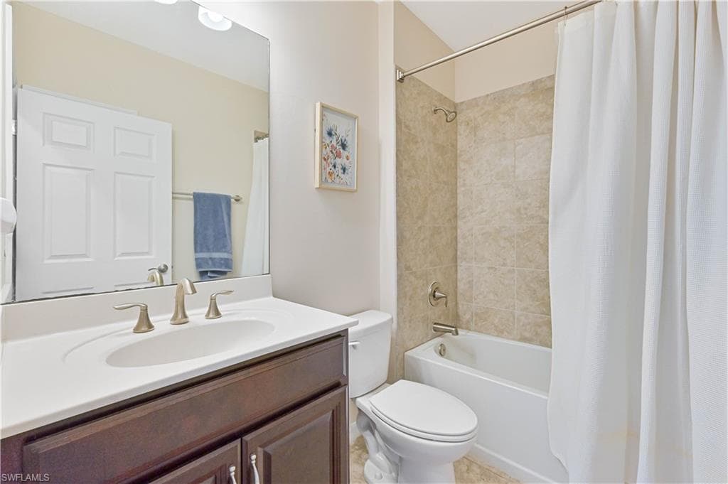 3275 Birchin LN-27