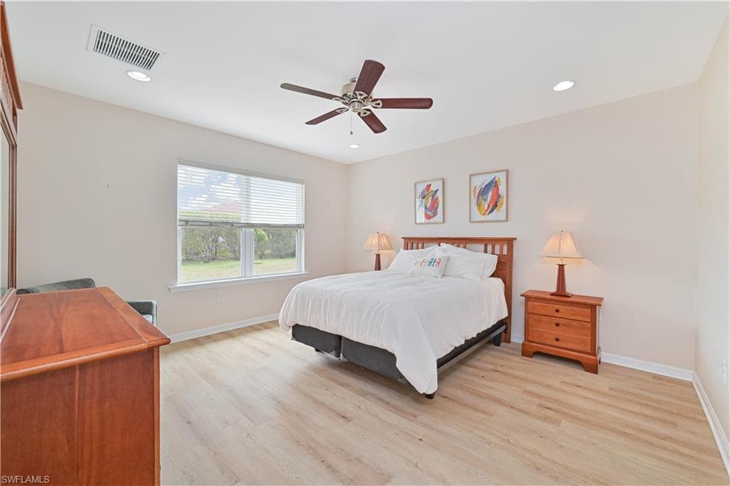 3275 Birchin LN-17