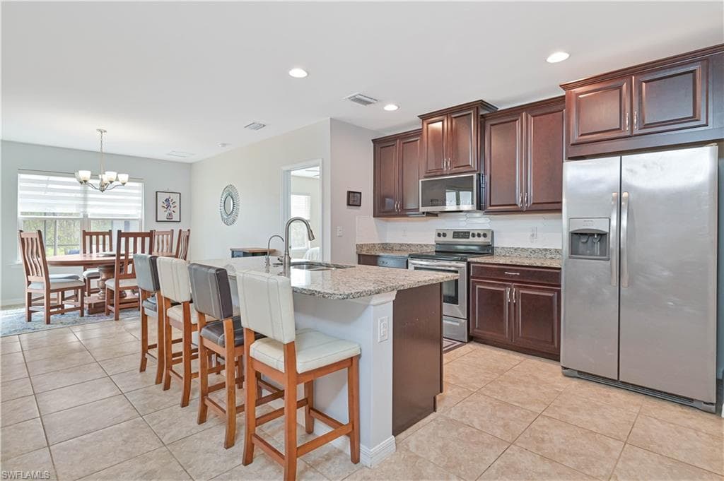3275 Birchin LN-8