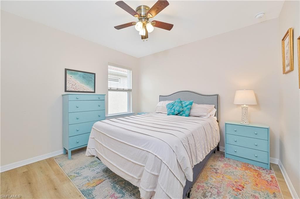 3275 Birchin LN-25
