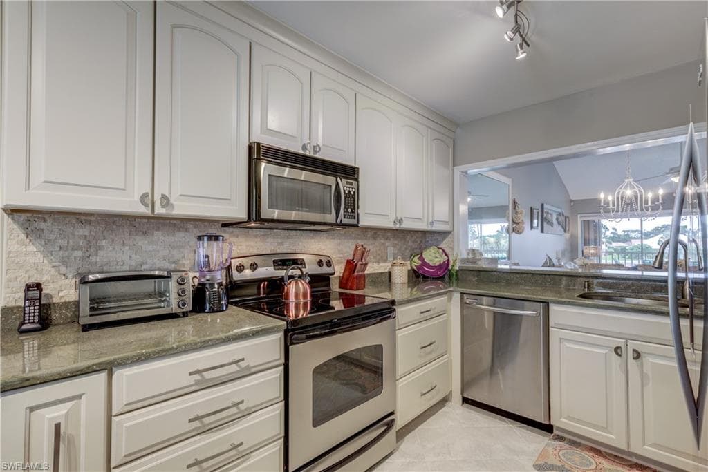 760 Augusta BLVD D204-4