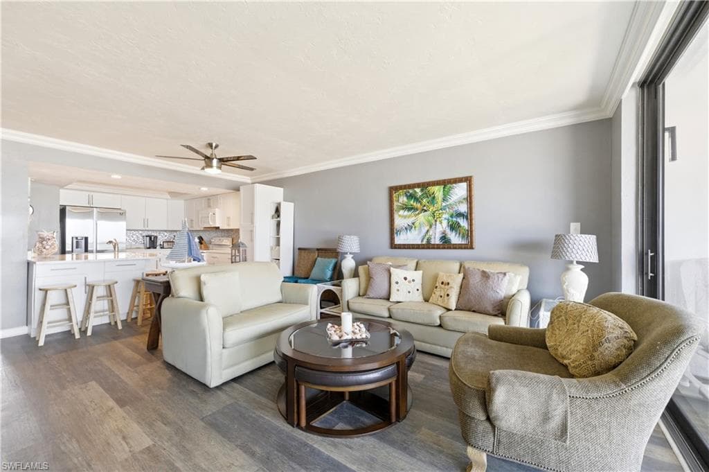 25810 Hickory BLVD 208-6