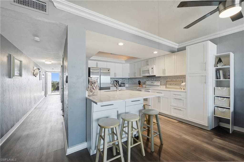 25810 Hickory BLVD 208-12