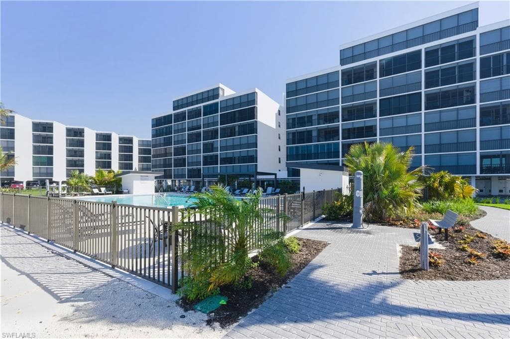 25810 Hickory BLVD 208-22
