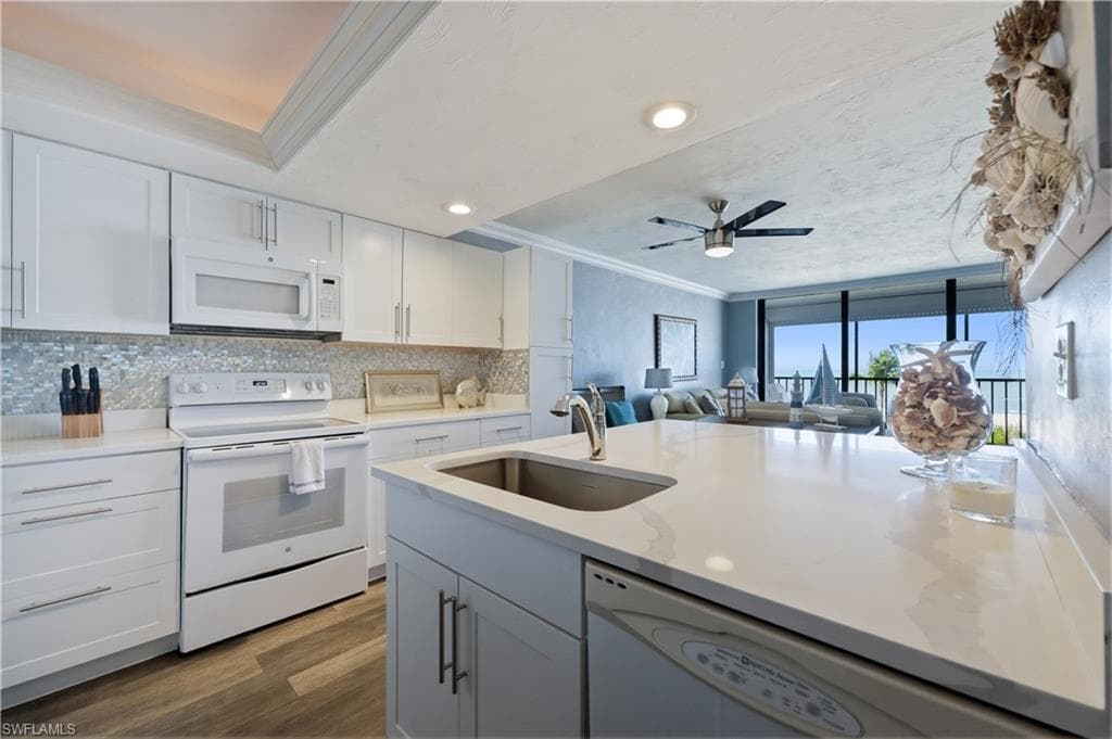 25810 Hickory BLVD 208-9