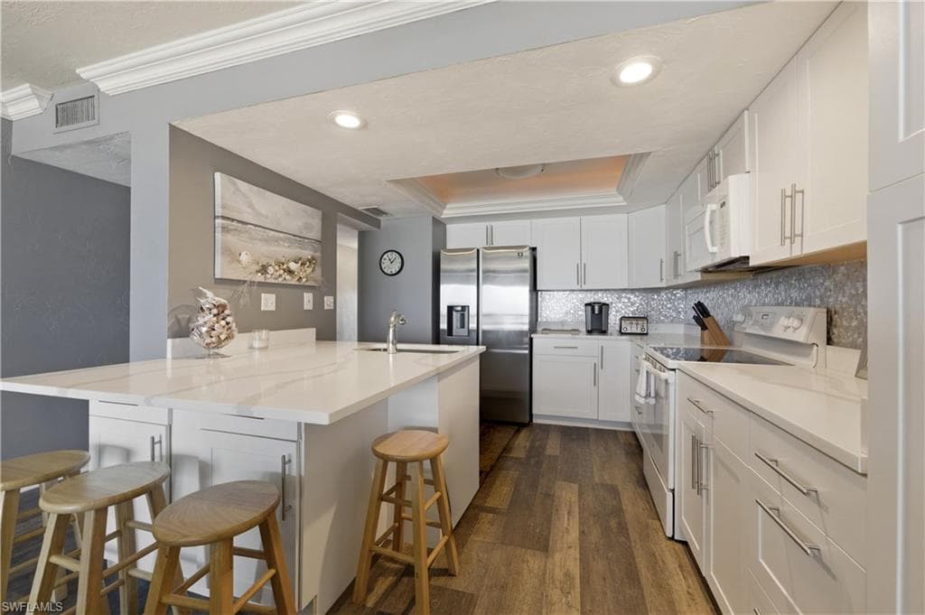 25810 Hickory BLVD 208-10