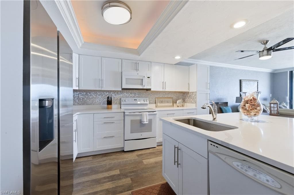 25810 Hickory BLVD 208-11
