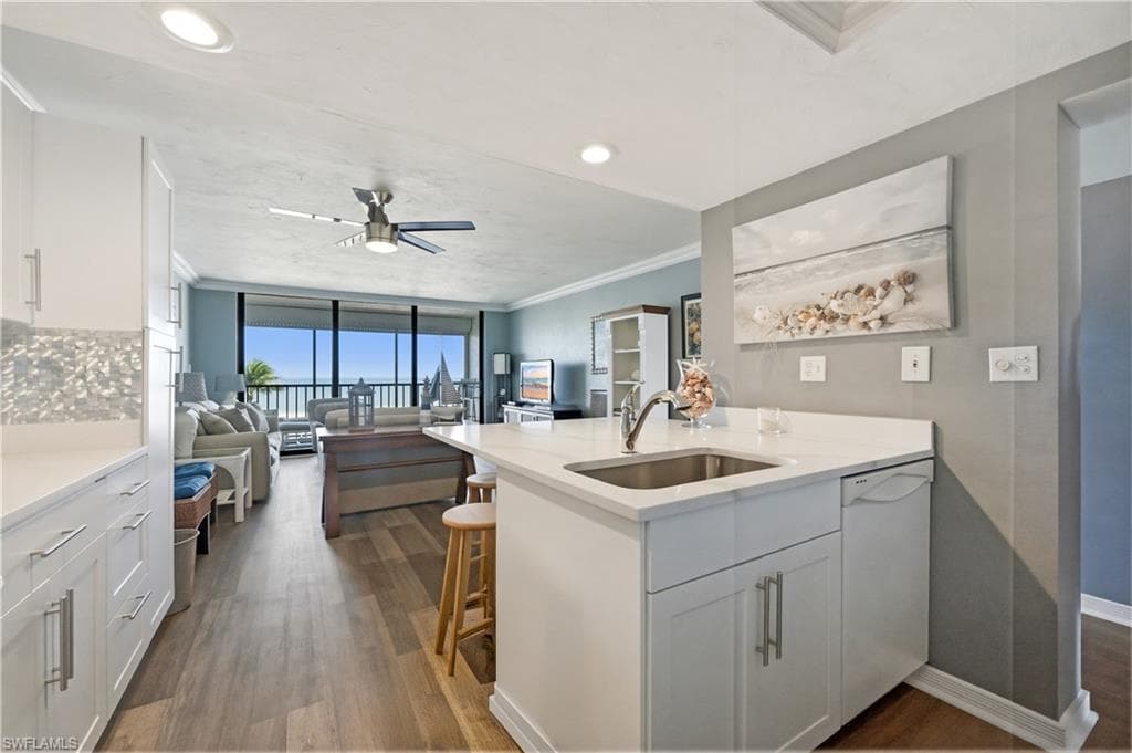 25810 Hickory BLVD 208-8