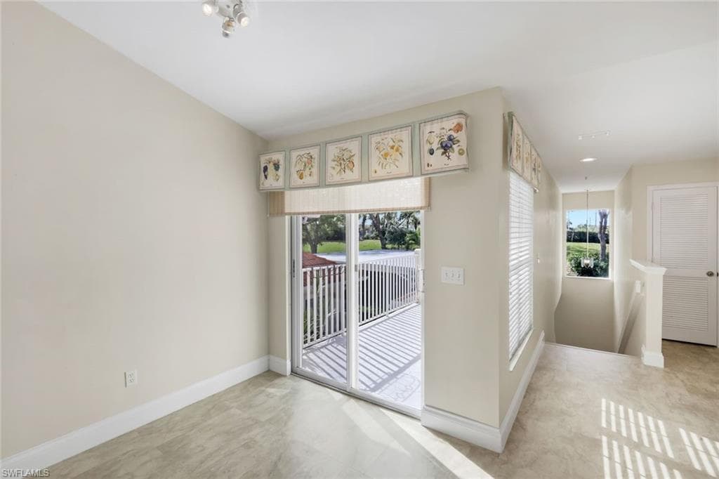 4940 Deerfield WAY 201-11