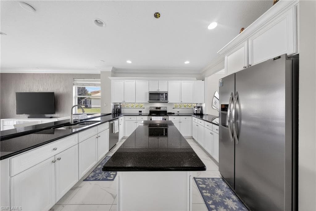 9730 Springlake CIR-5