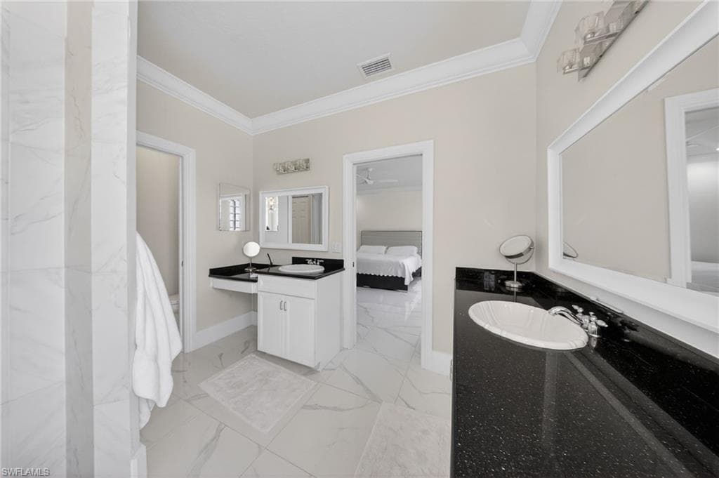 9730 Springlake CIR-20