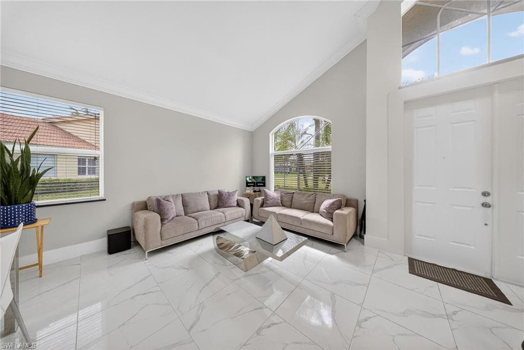 9730 Springlake CIR-9