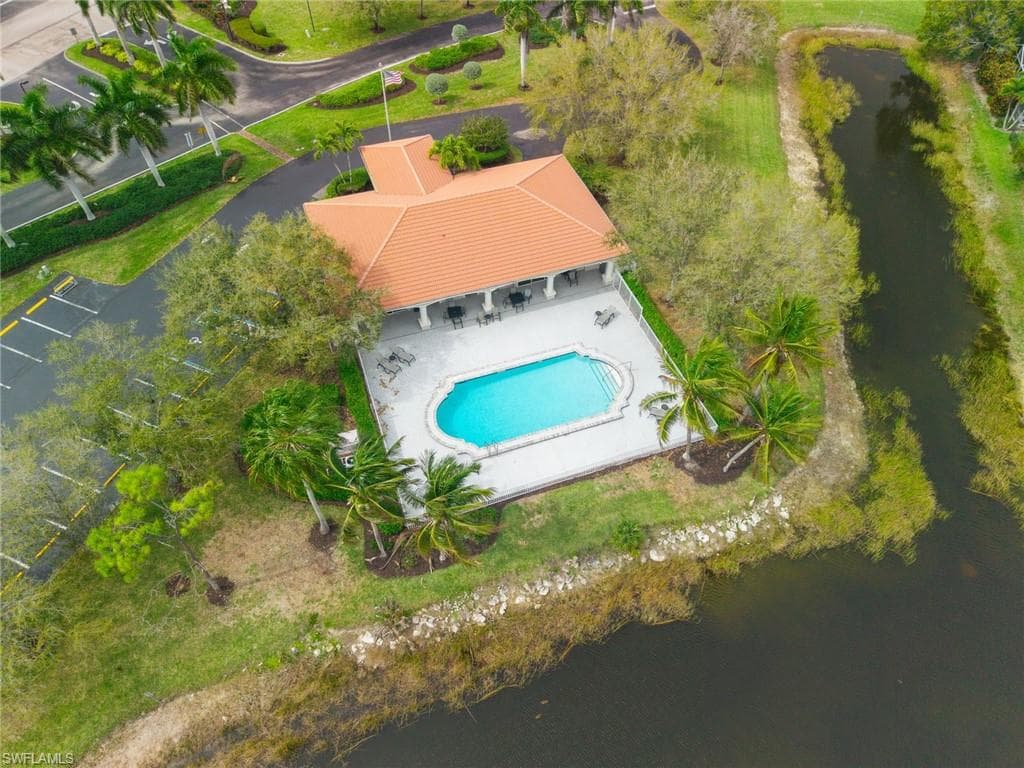 9730 Springlake CIR-44