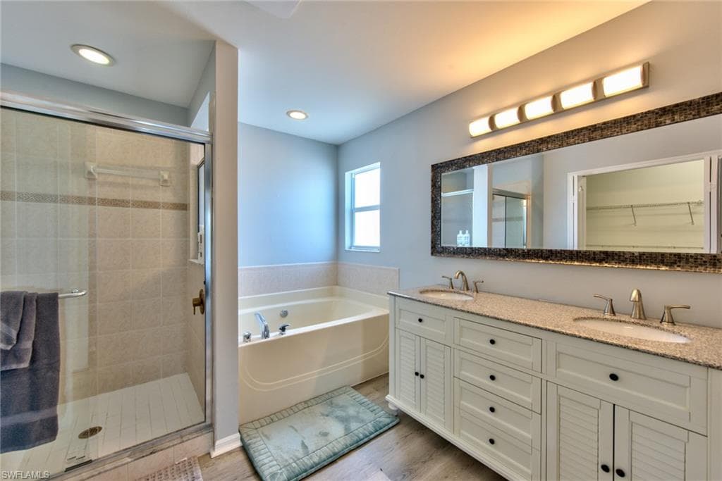 11533 Woodmount LN-16