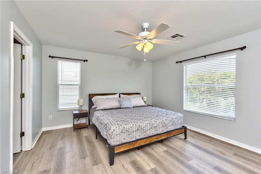 11533 Woodmount LN-12