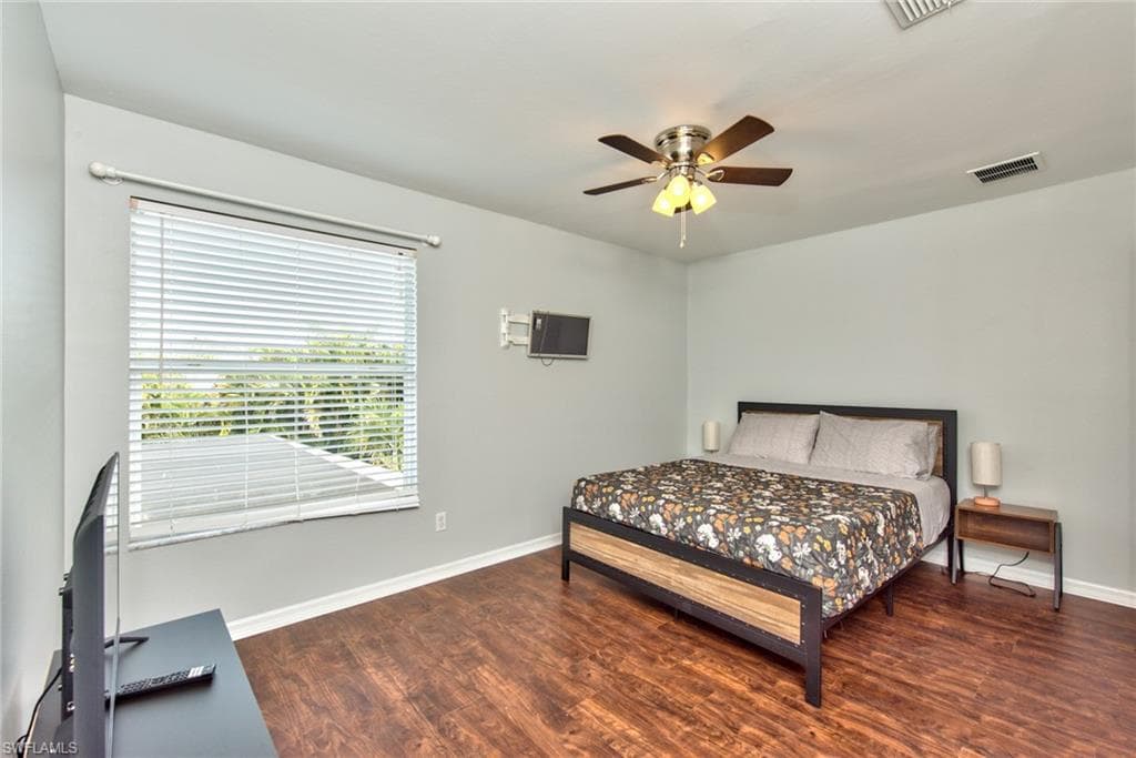 11533 Woodmount LN-20